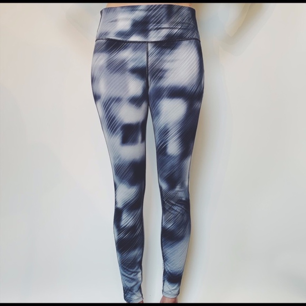 Altheta Capri yoga Leggings size M